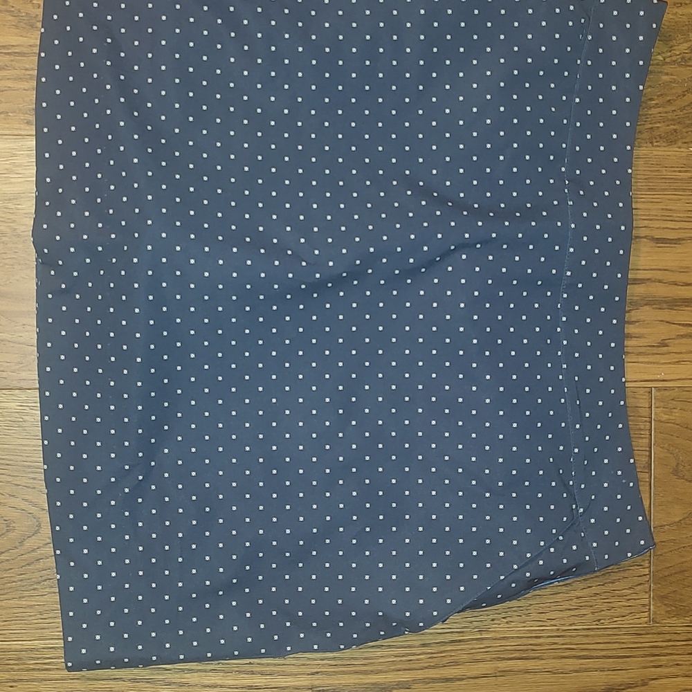 Vineyard Vines Dark Blue Pencil Skirt with White Dots